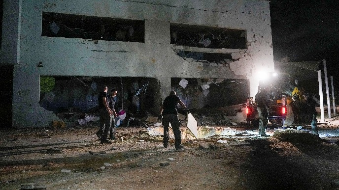 "Tomahavkom" na šklou